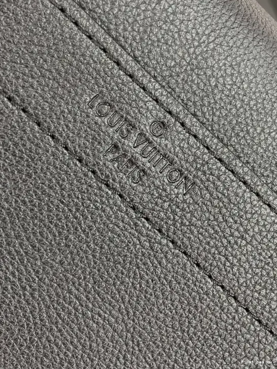 First bag ru LOUIS CHAIN VUITTON LOCKME PM 0508